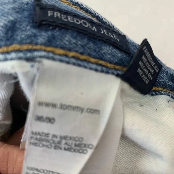 Tommy Hilfiger Jeans Men 36X30  Freedom  Jeans Straight  Leg 100% Cotton - Picture 11 of 11